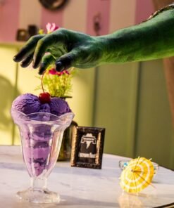 Alternative view of I Scream Float Single Wick Candle